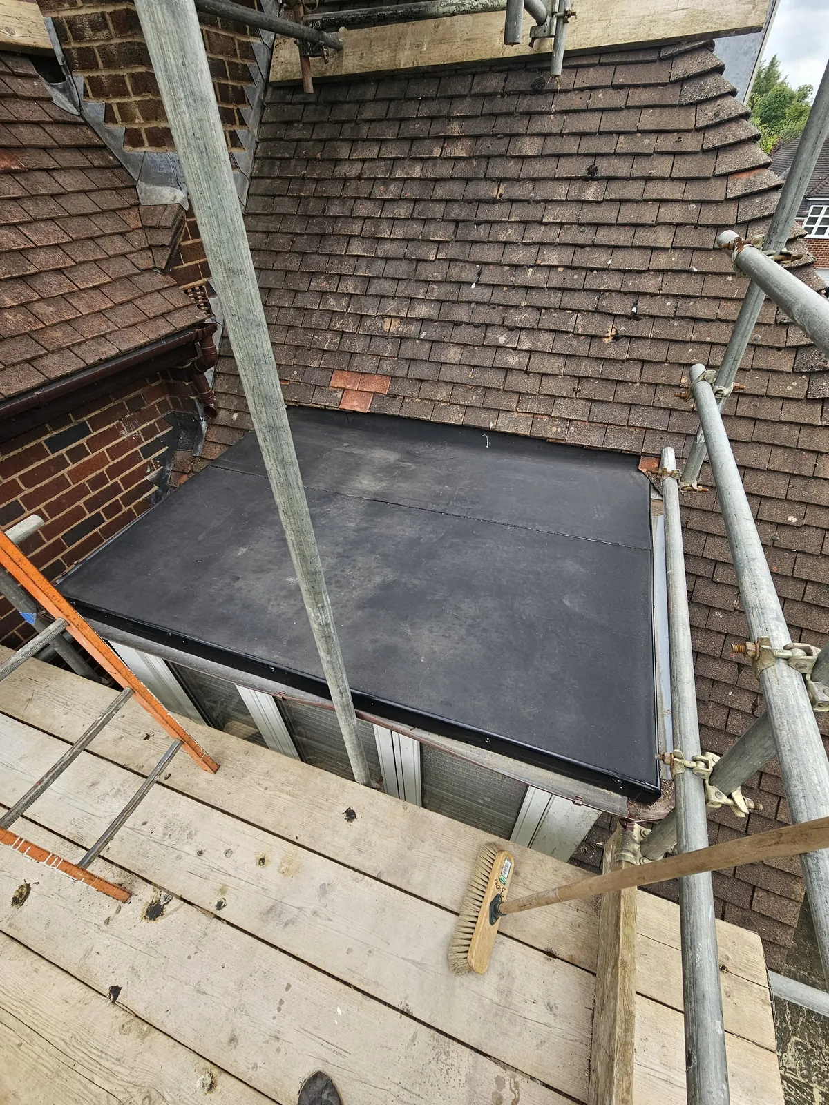 New flat roof on an extension