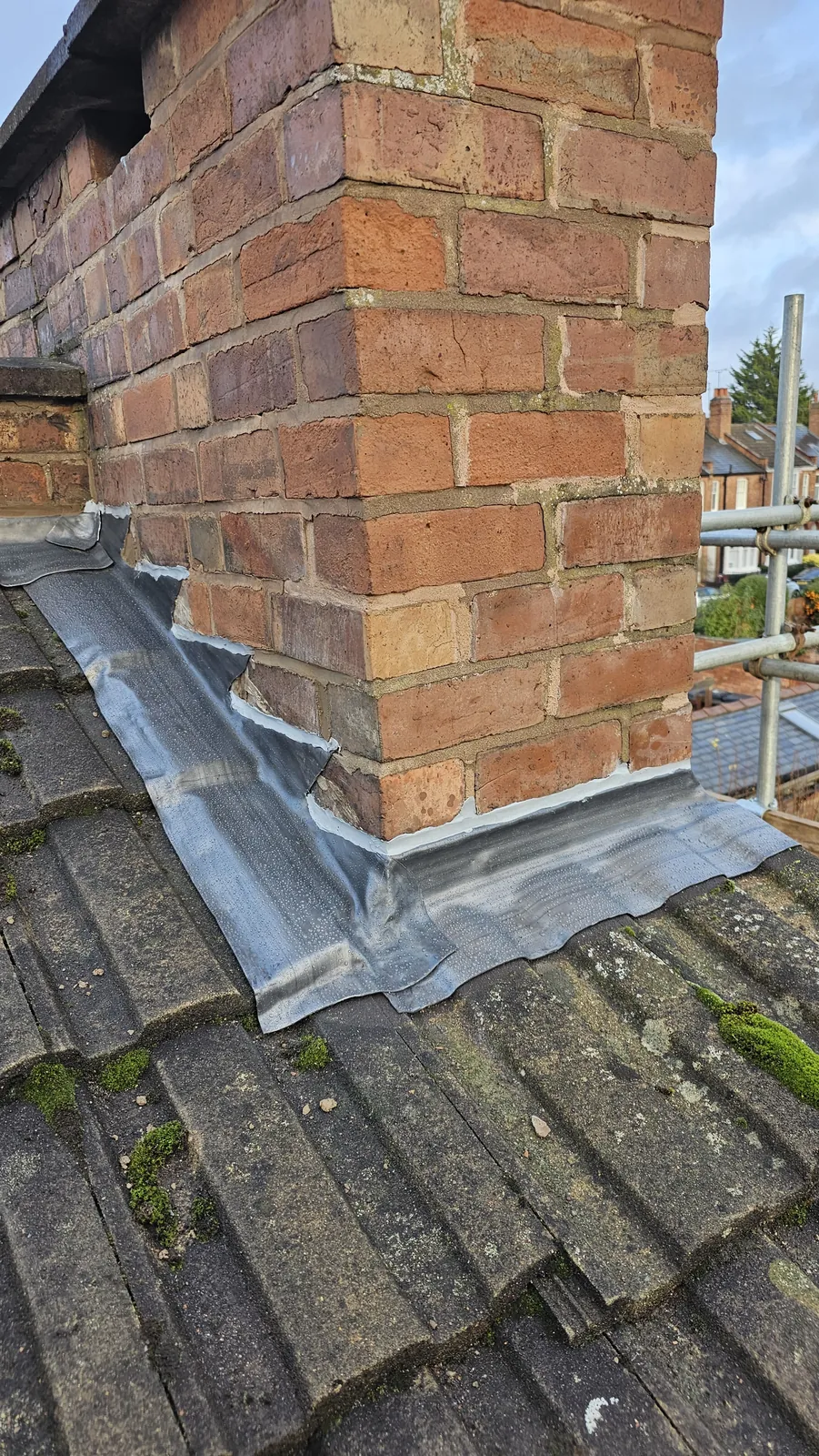 Lead work around an abutment