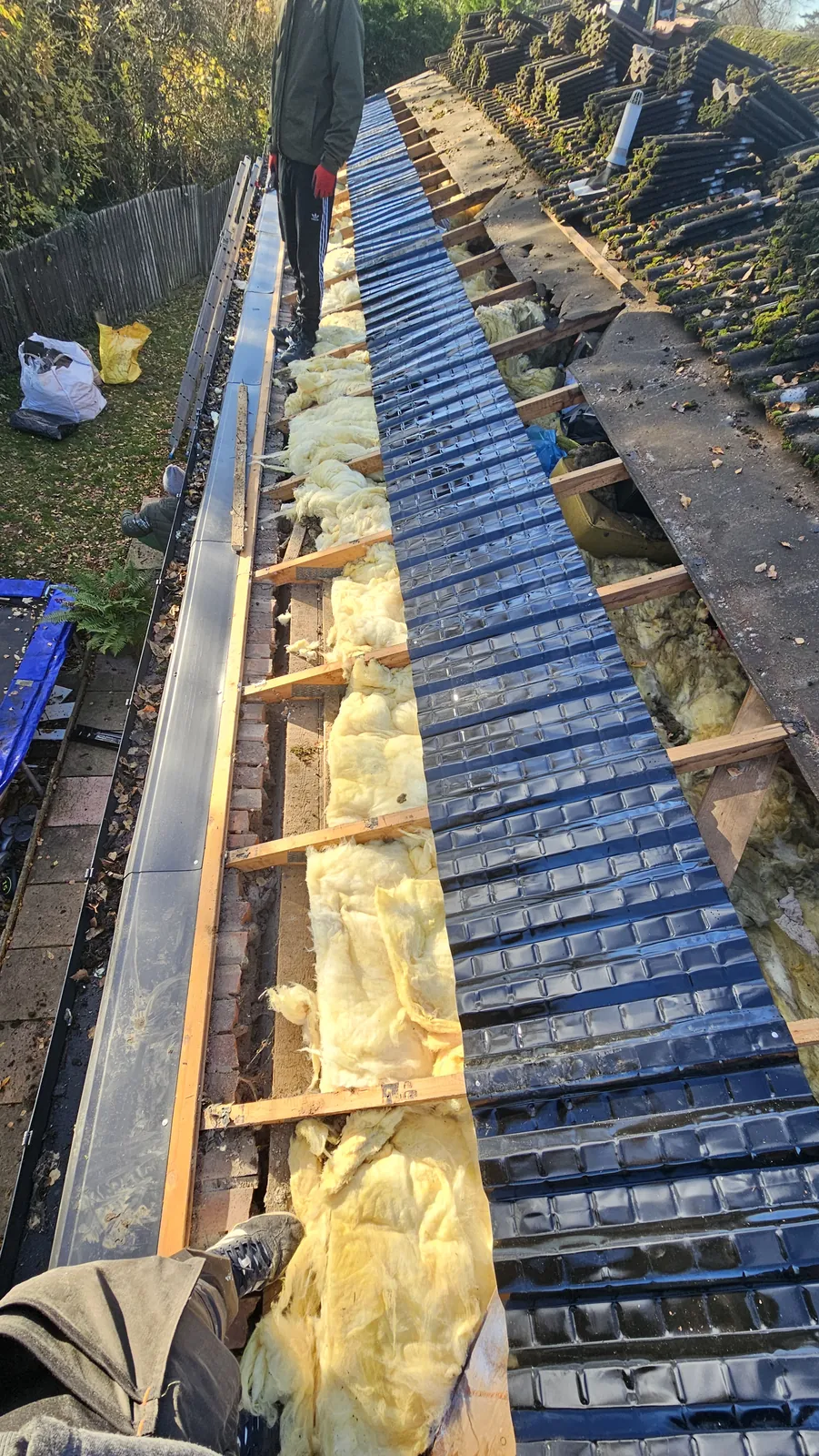 Insulation with eaves ventilation
